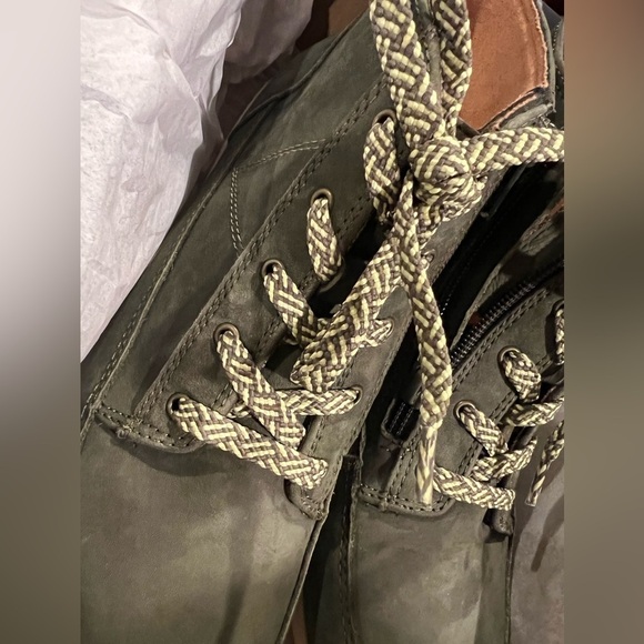 S18. NWT Vionic Shawna Olive Women's Comfort Bootie US9.5 - Picture 6 of 8